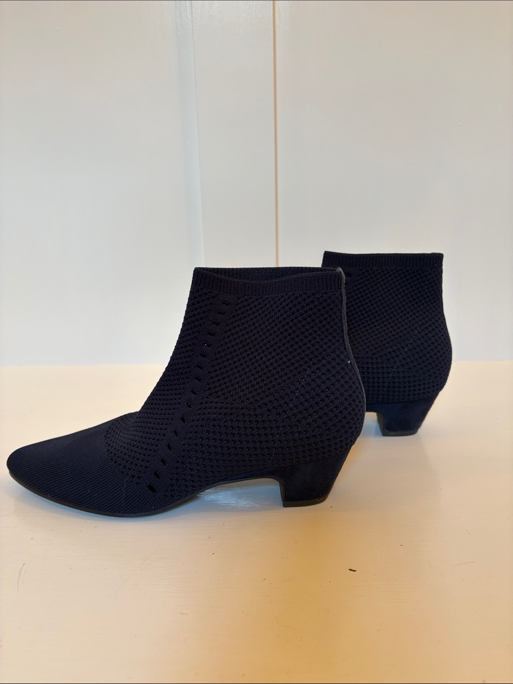Eileen Fisher Midnight Blue Purl Stretch Knit Booties, size 8.5